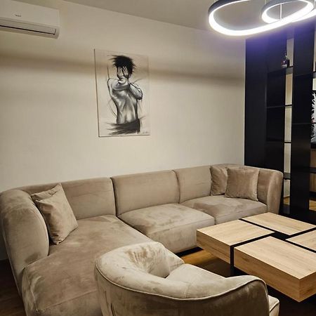 Adav Luxus Apartment Visoko Esterno foto