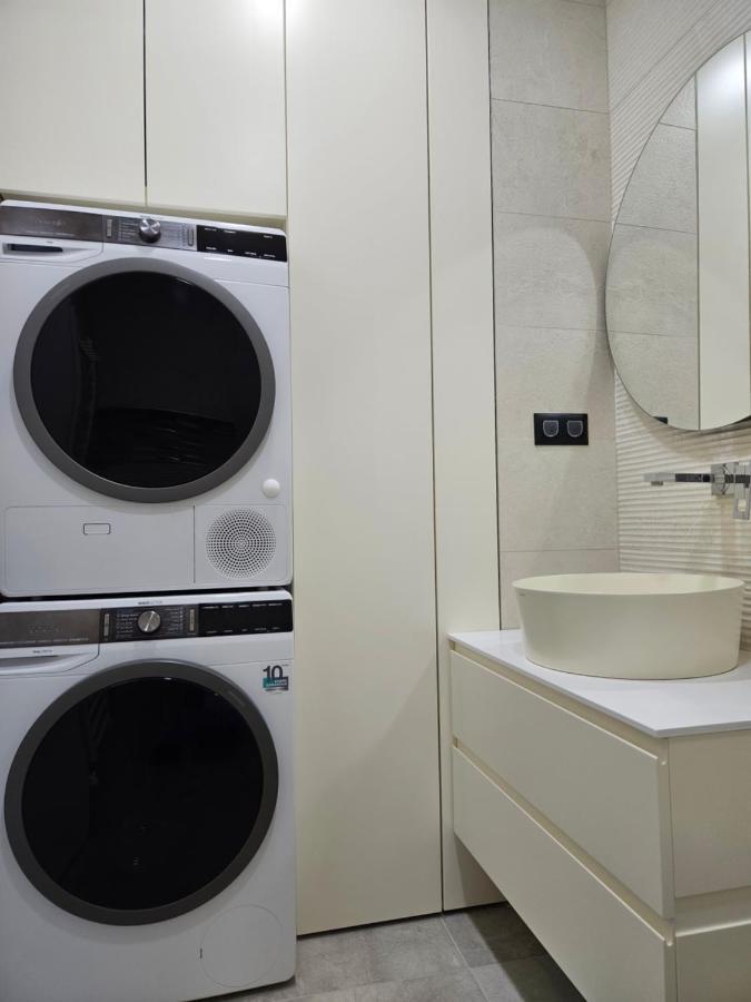 Adav Luxus Apartment Visoko Esterno foto