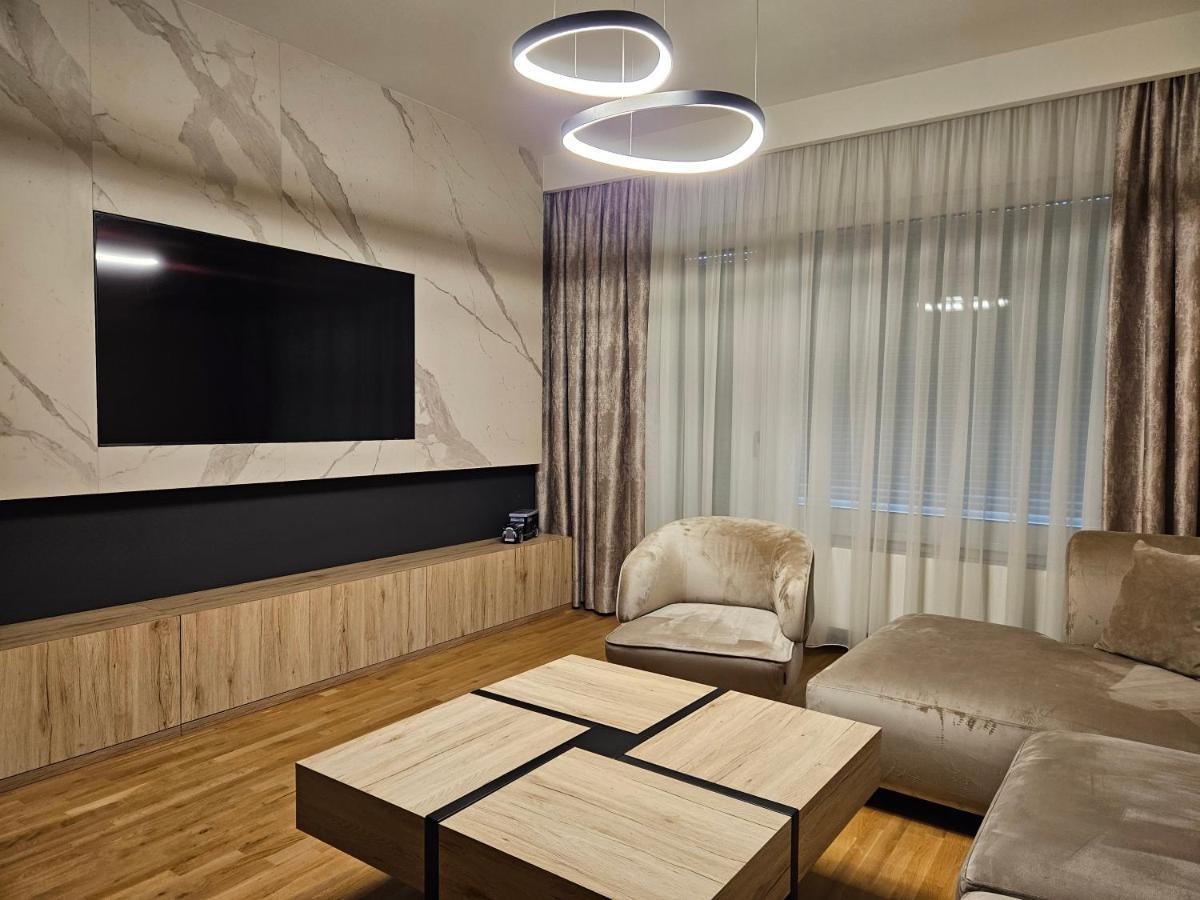Adav Luxus Apartment Visoko Esterno foto
