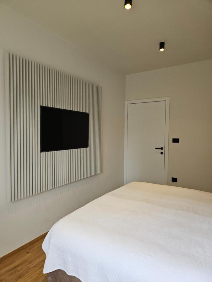 Adav Luxus Apartment Visoko Esterno foto