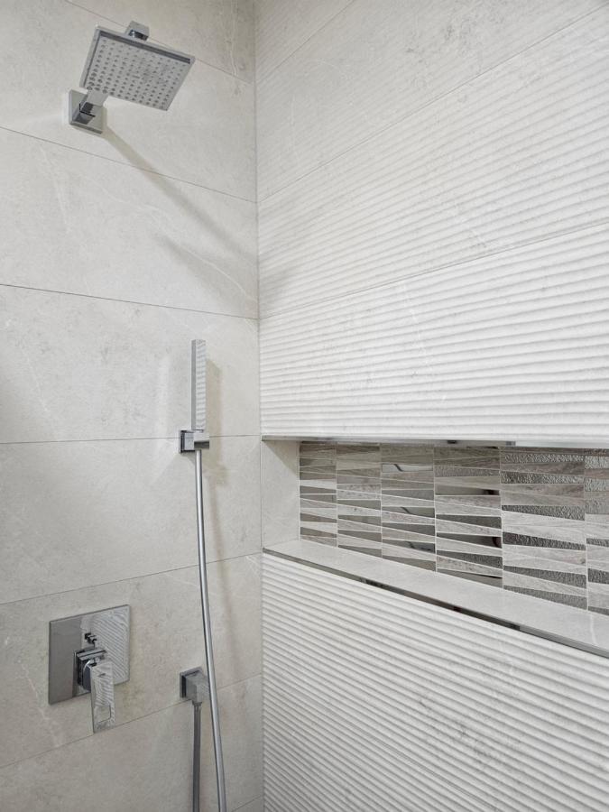 Adav Luxus Apartment Visoko Esterno foto
