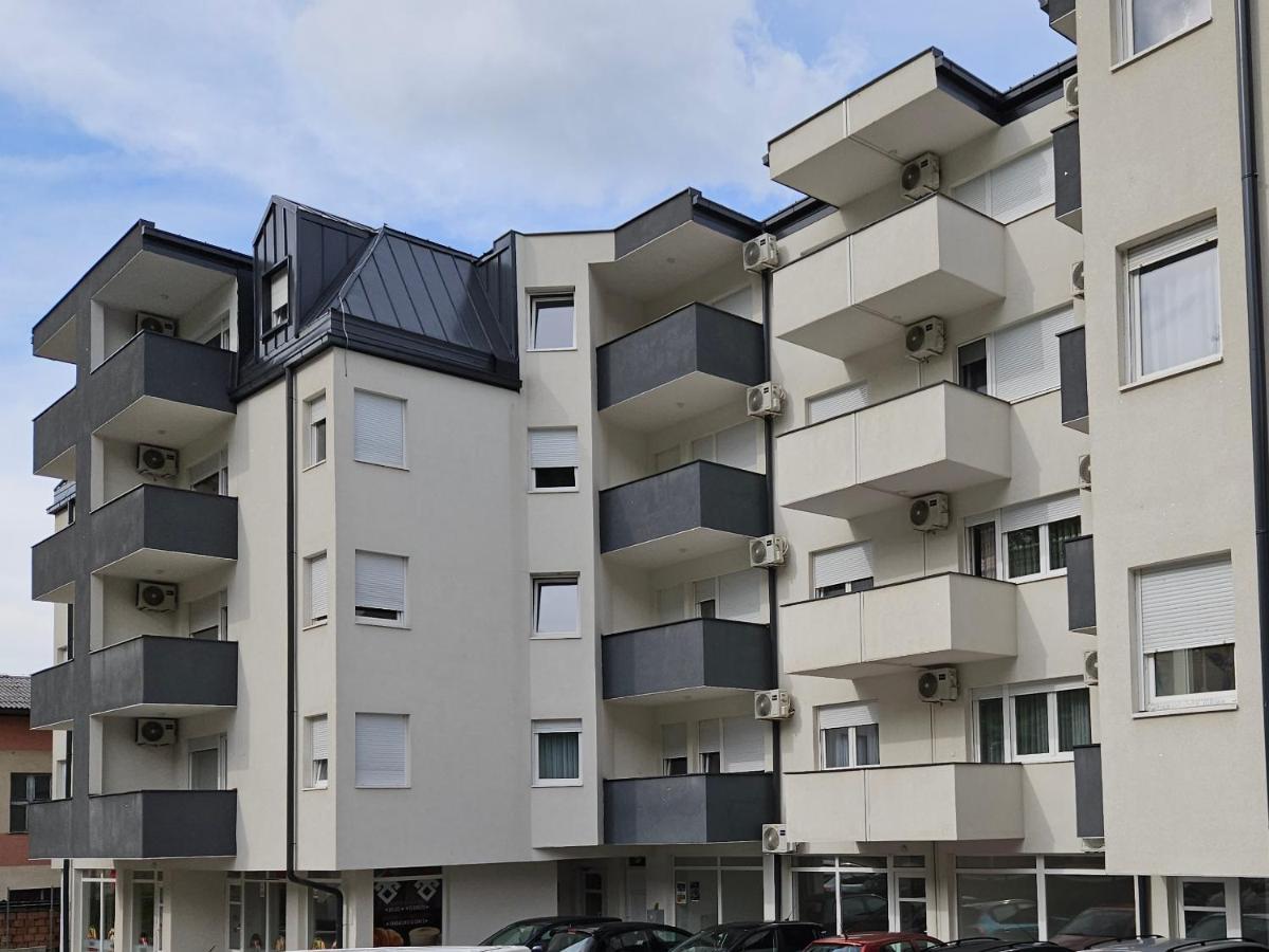 Adav Luxus Apartment Visoko Esterno foto